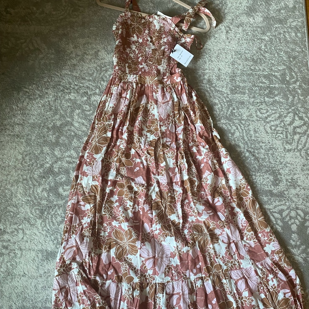 Floral maxi dress NEVER WORN